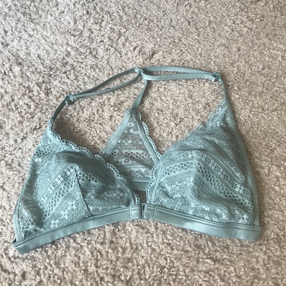 Bundle of 2 Victoria’s Secret bralettes